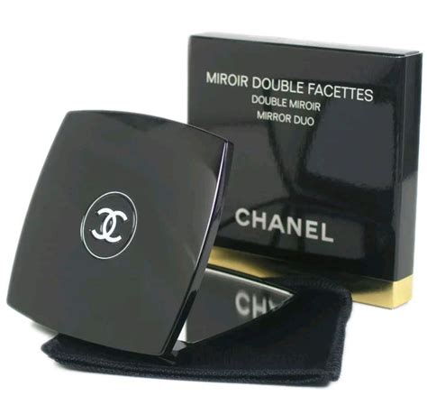 chanel mini spiegel|Chanel pocket mirror uk.